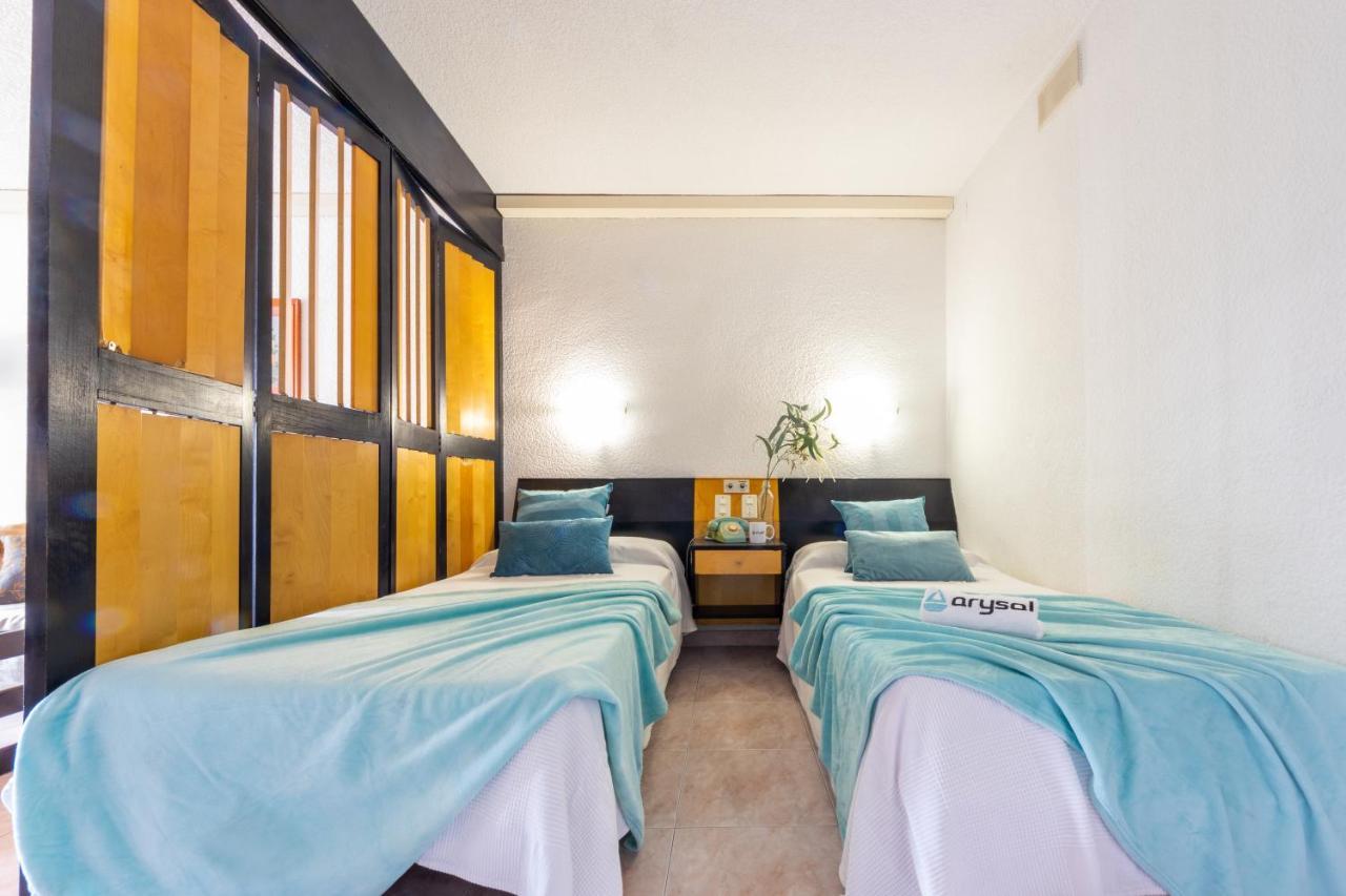 Apartamentos Alboran-Arysal Salou Ngoại thất bức ảnh