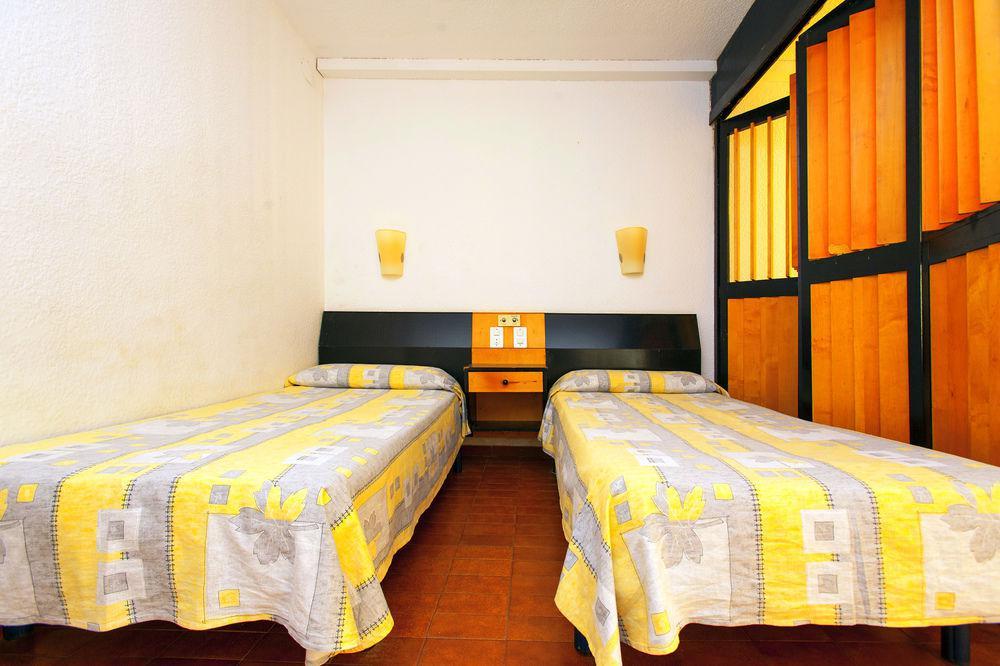 Apartamentos Alboran-Arysal Salou Ngoại thất bức ảnh