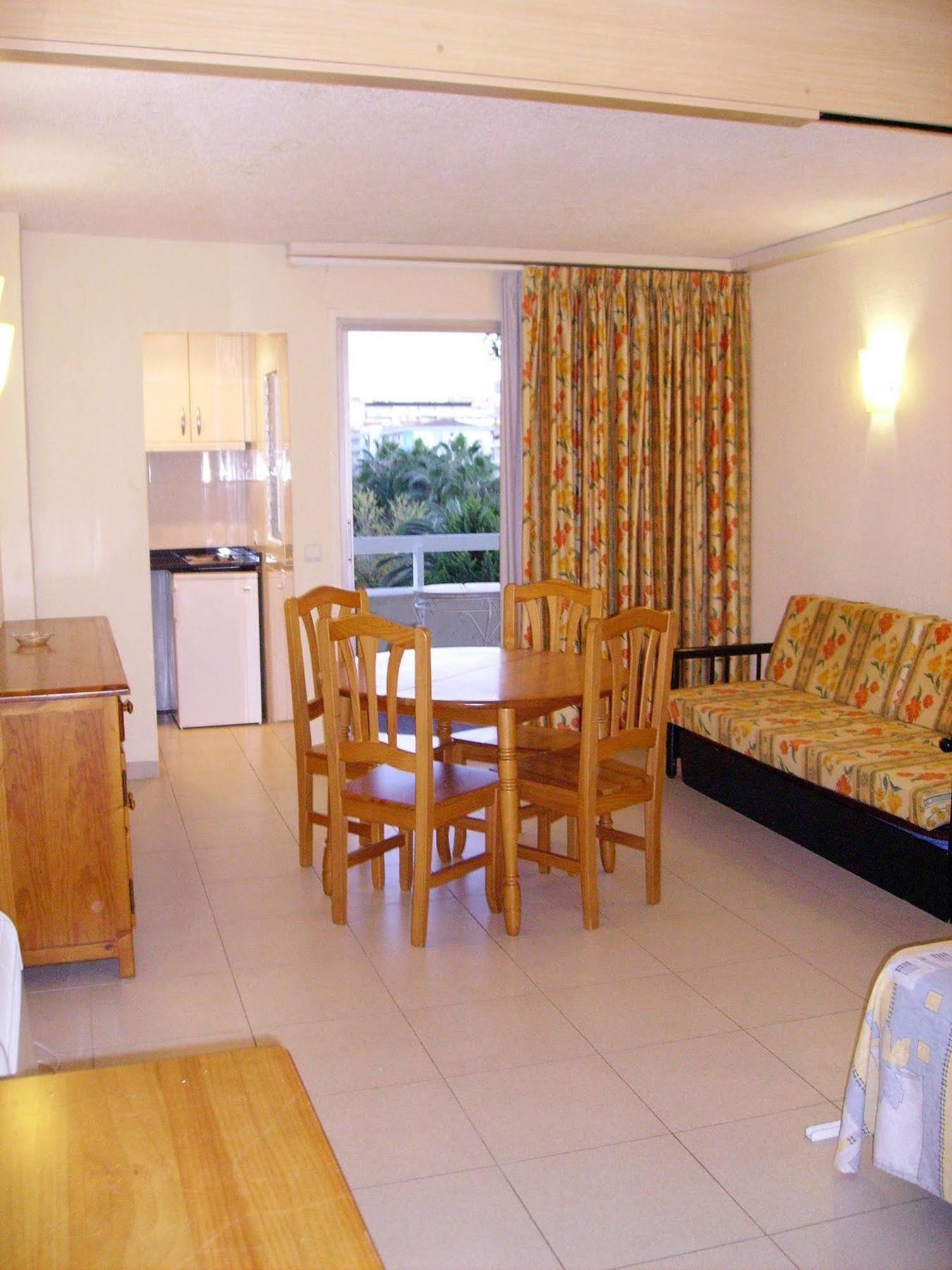 Apartamentos Alboran-Arysal Salou Ngoại thất bức ảnh