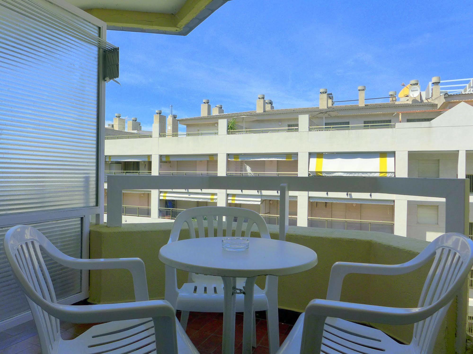 Apartamentos Alboran-Arysal Salou Ngoại thất bức ảnh