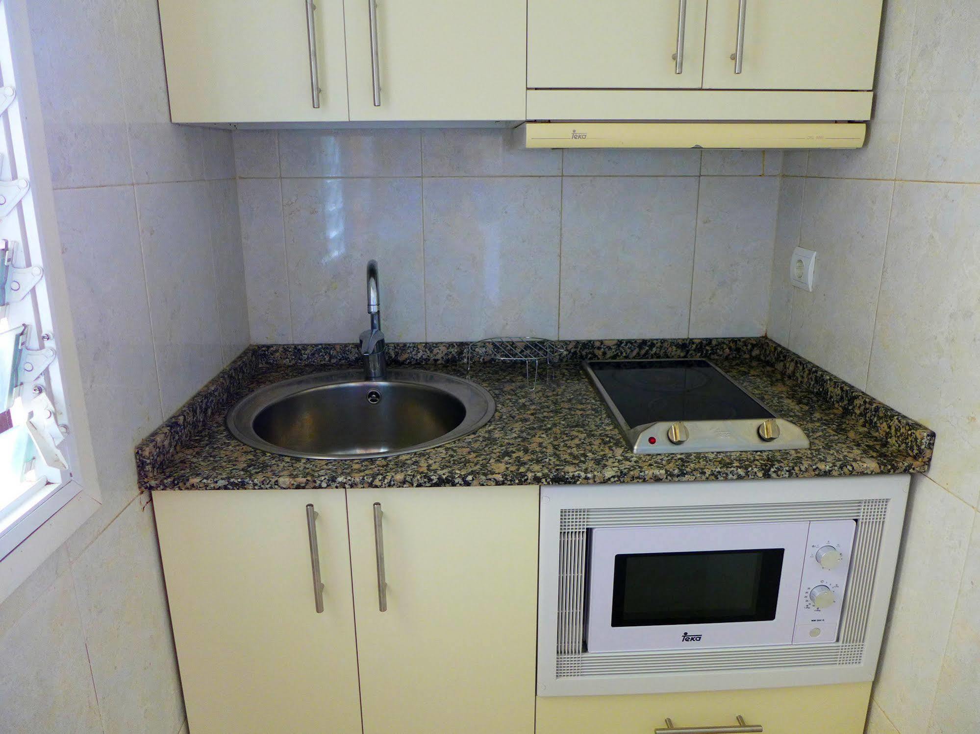 Apartamentos Alboran-Arysal Salou Ngoại thất bức ảnh