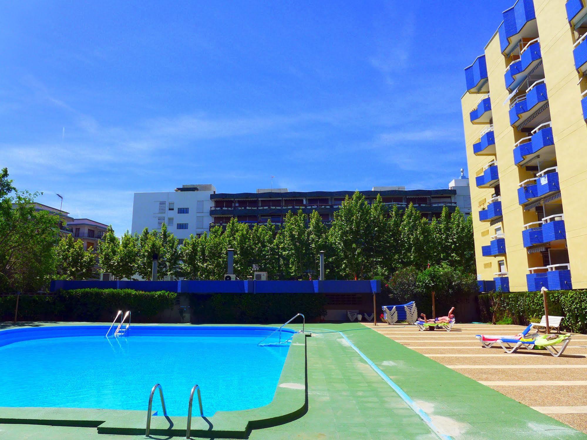 Apartamentos Alboran-Arysal Salou Ngoại thất bức ảnh